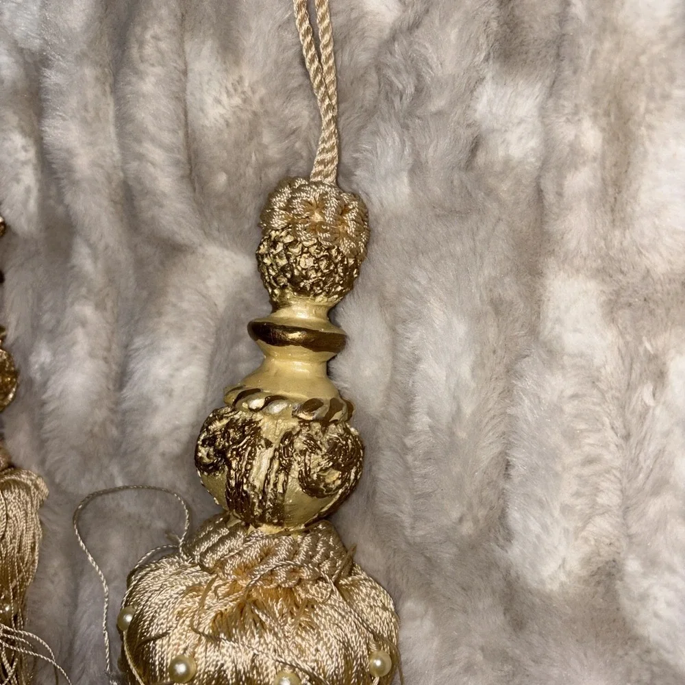 2 Tapestry Hanging Tassels Beaded Ornamental Moroccan Style Curtain Tie Backs